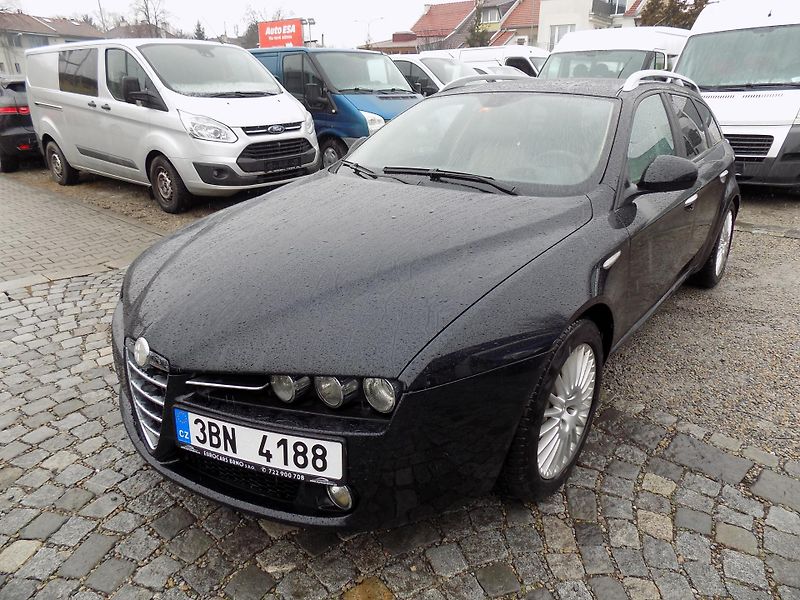 Alfa Romeo 159 3,2 JTS 191 KW  Q4 SPORTWAGON - fotka 1 z 40