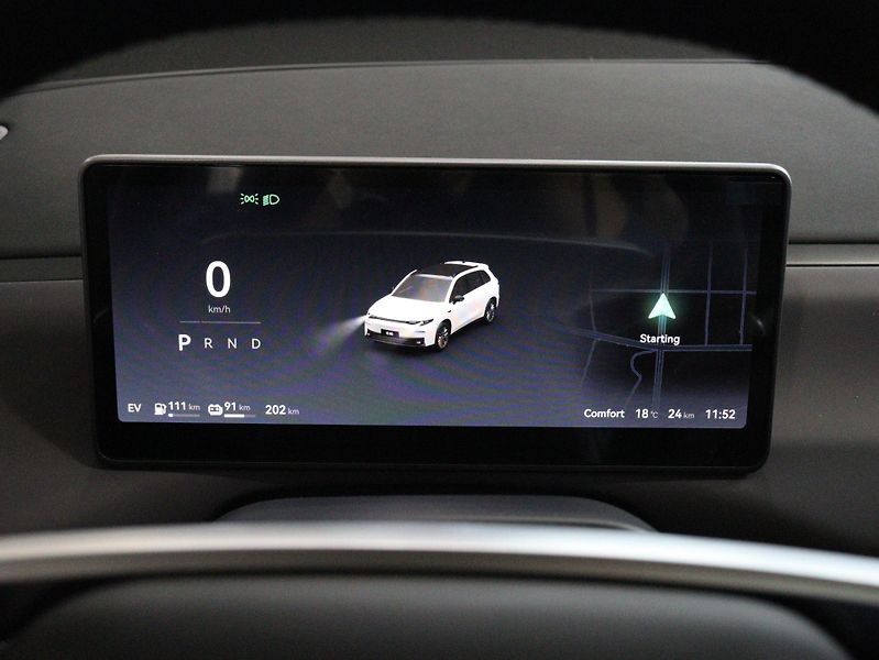 Leapmotor C10 REEV (2025) Design Hybrid EV - fotka 10 z 18