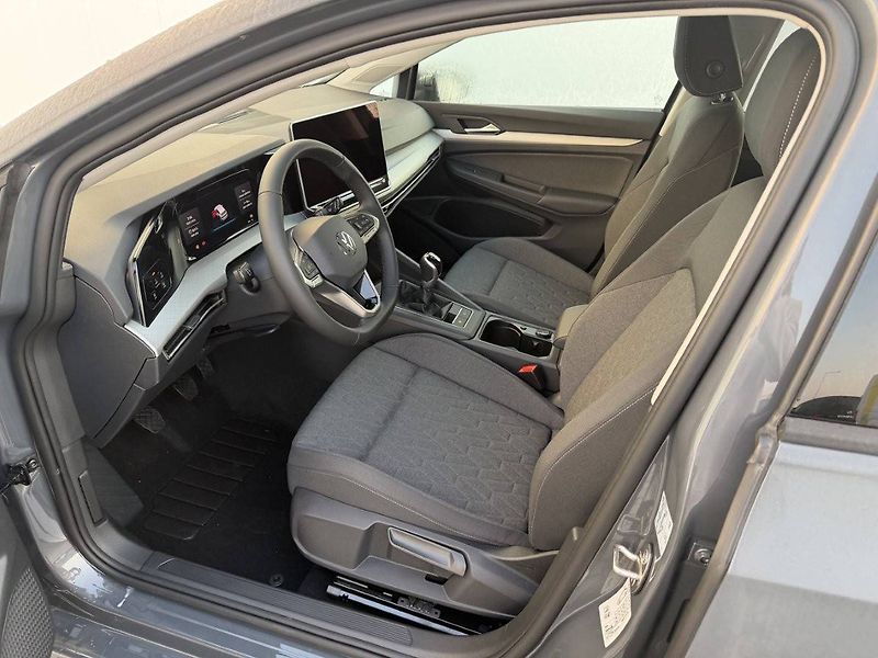 Volkswagen Golf (2026) People 6G 1,5TSI - fotka 5 z 9