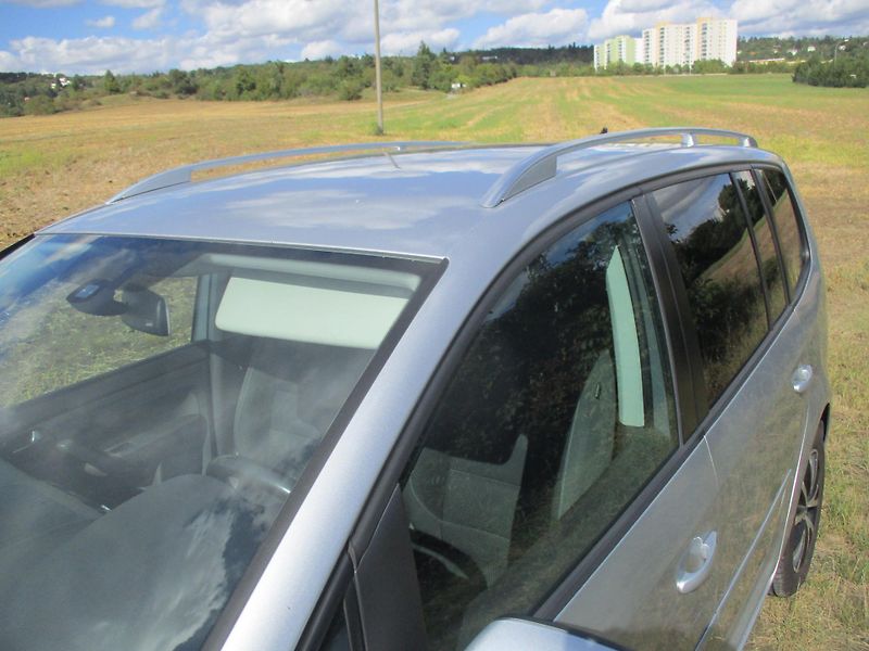 Volkswagen Touran TDi*77kW*159TKM*NAVI*L+Z PNEU - fotka 20 z 39