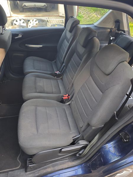 Ford S-MAX (2010) - fotka 13 z 18