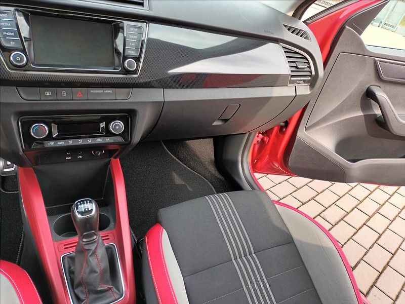 Škoda Fabia 1,2 TSI,81KW,MONTE CARLO,PANO, - fotka 13 z 38