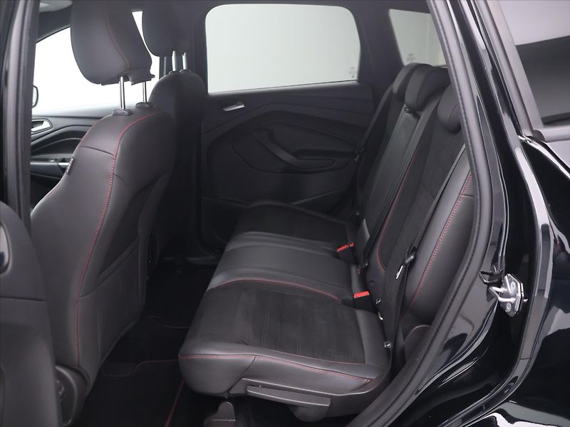 Ford Kuga 1,5 EB 110kW ST-Line 1.Maj - fotka 13 z 28