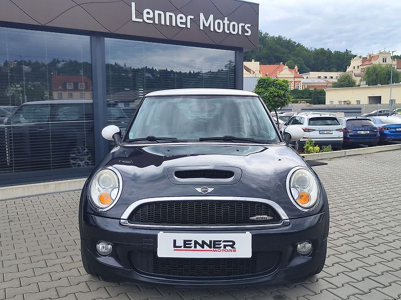Mini Cooper S 1.6/141kW John Cooper Works - fotka 2 z 25
