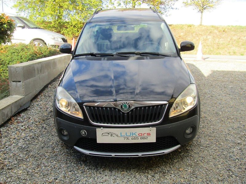 Škoda Roomster (2011) 1.2TSI 63kW SCOUT ZIMNÍ PNEU - fotka 6 z 37