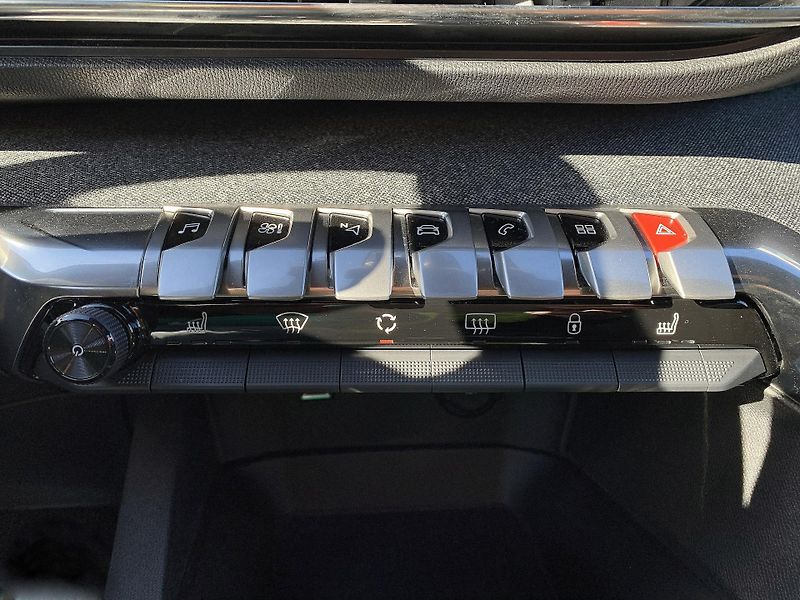 Peugeot 3008 ALLURE PACK 1.5 BHDi 96kW AT8 - fotka 20 z 27