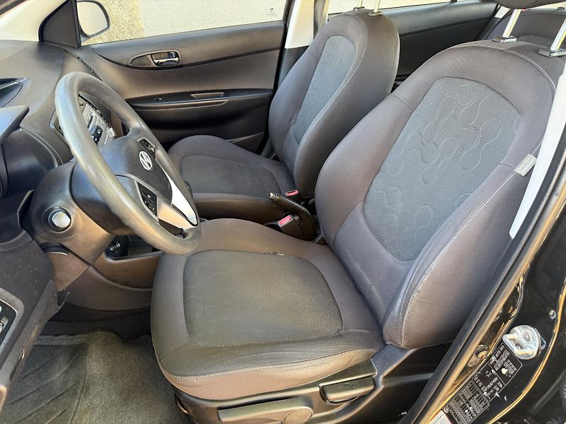 Hyundai i20 1,4CRDI  - fotka 11 z 18