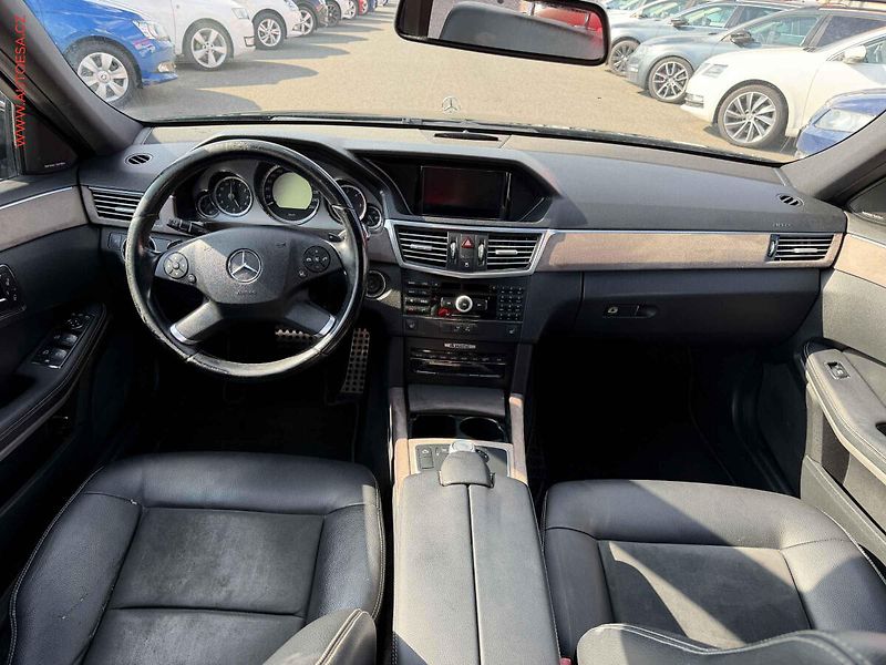 Mercedes-Benz Třídy E (2010) 350CDi 4Mat, kůže, autoAC - fotka 8 z 24