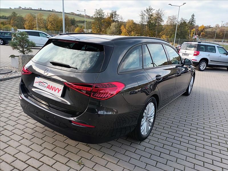 Mercedes-Benz Třídy C 2,0 220d,147kW,ČR,NAVI,360, - fotka 5 z 38