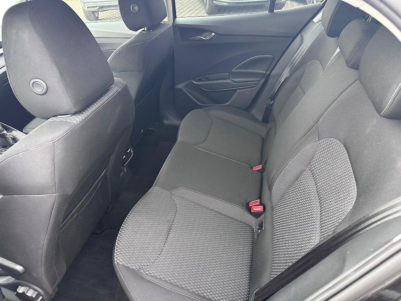 Škoda Fabia 1.0 TSI 85kW DSG Top Selection - fotka 16 z 16