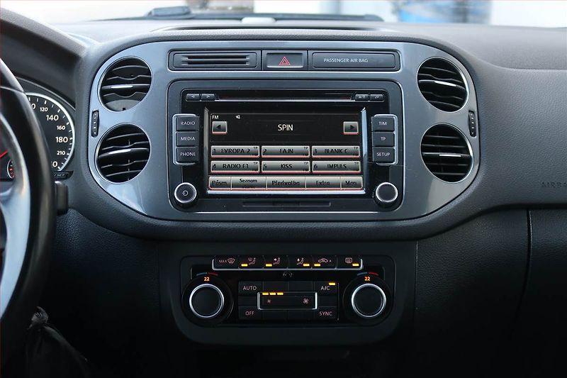 Volkswagen Tiguan (2012) 2.0 TDI, Tempomat - fotka 12 z 18