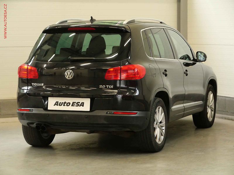 Volkswagen Tiguan (2012) 2.0TDi 4x4, DSG, navi, xenon - fotka 4 z 19