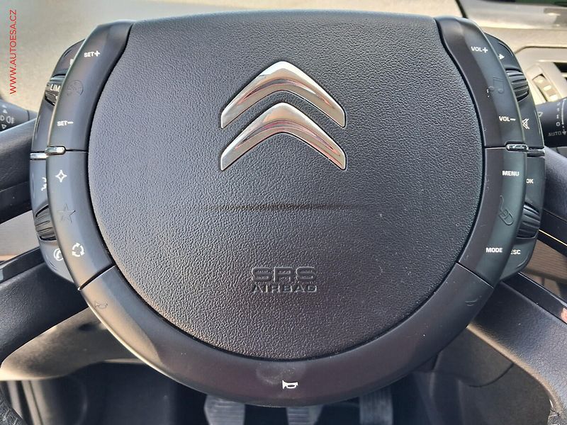 Citroën C4 Picasso (2012) 1.6HDi, ČR, AC, STK3/28 - fotka 16 z 19
