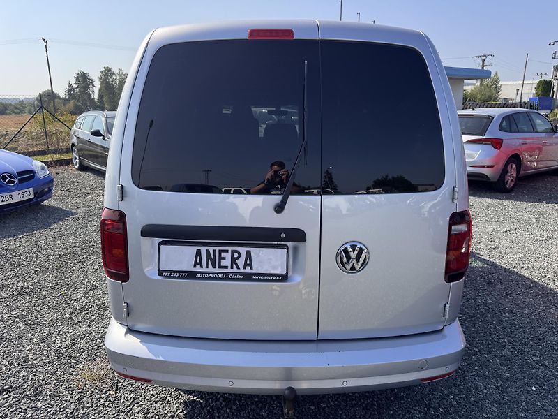 Volkswagen Caddy Maxi 2.0 TDi, 110 kW,DSG, - fotka 8 z 21
