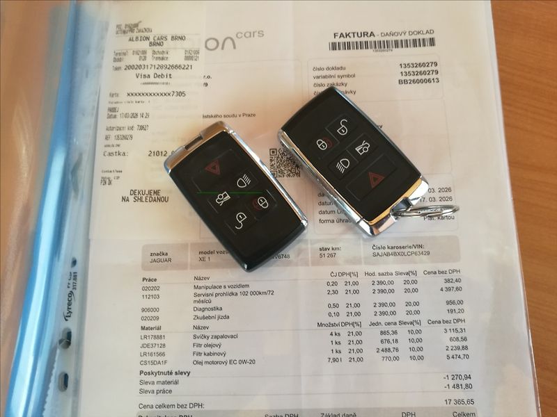 Jaguar XE 2,0 T 52000 km - fotka 22 z 23
