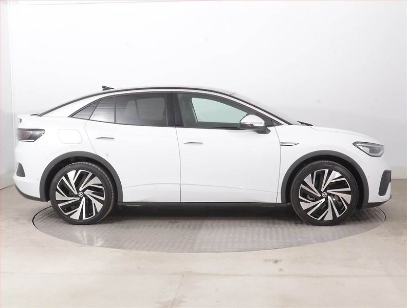 Volkswagen ID.5 (2022) Pro Perf. (82 kWh), SoH 94% - fotka 6 z 19