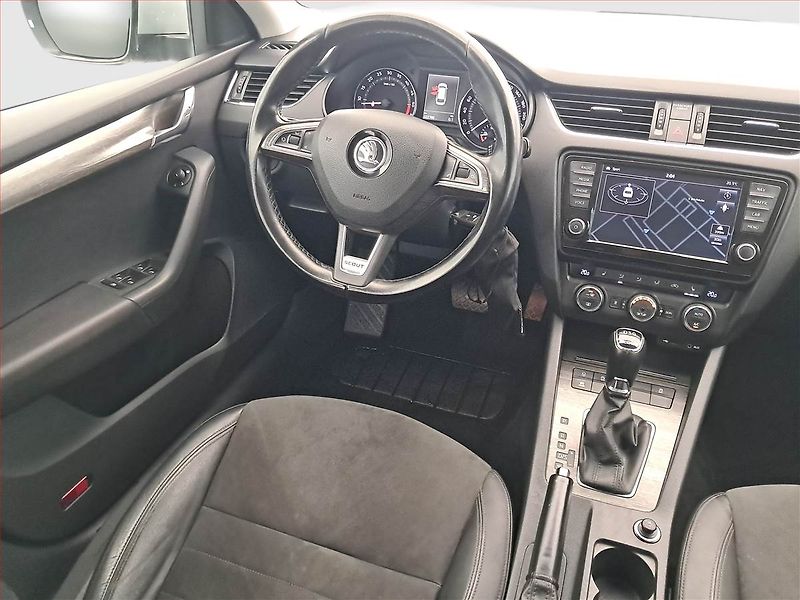 Škoda Octavia (2015) Scout 2.0 TDI, 4X4, Automat - fotka 7 z 20