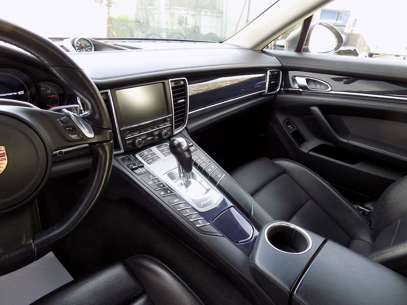 Porsche Panamera (2013) 4S/Facelift/4x4/NAVI/ - fotka 28 z 43