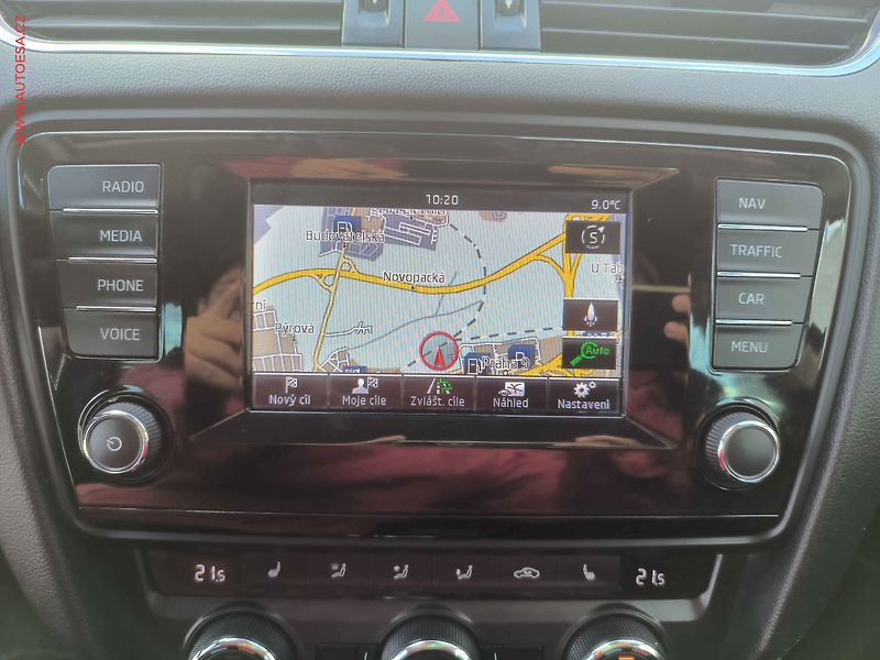 Škoda Octavia (2015) 2.0 TDi, Sport, DSG - fotka 13 z 23