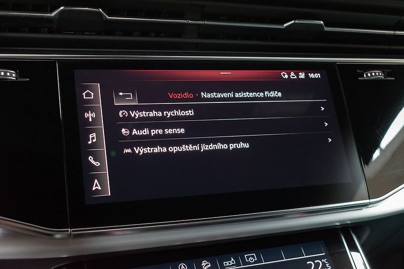 Audi Q8 50TDI S-LINE*4x4*AIR*KESSY*DPH - fotka 33 z 45