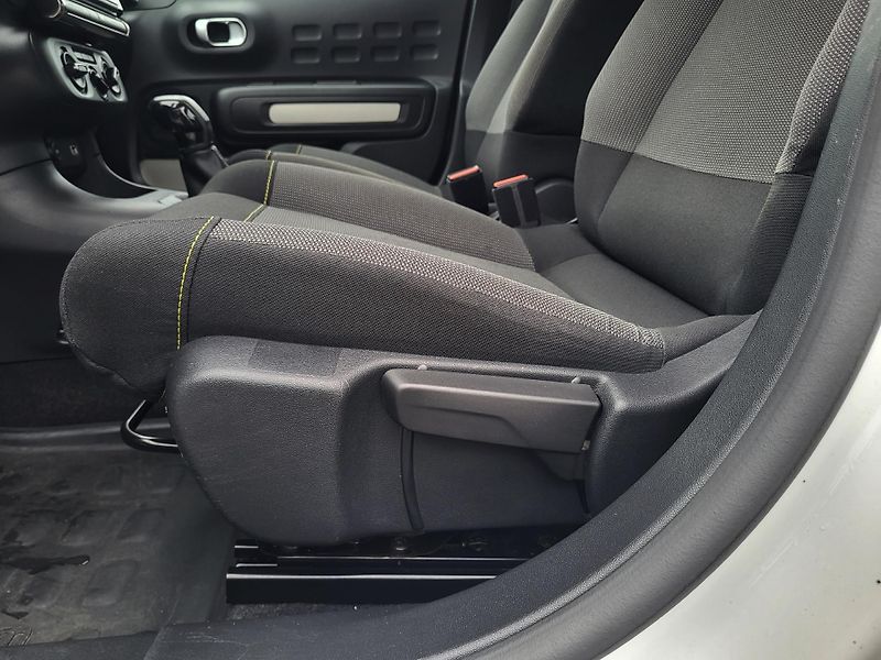 Citroën C3 1.2 PureTech 82k S&S FEEL *ČR - fotka 26 z 41