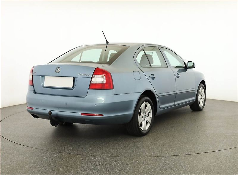 Škoda Octavia (2011) Elegance 1.8 TSI, Serv.kniha - fotka 5 z 17