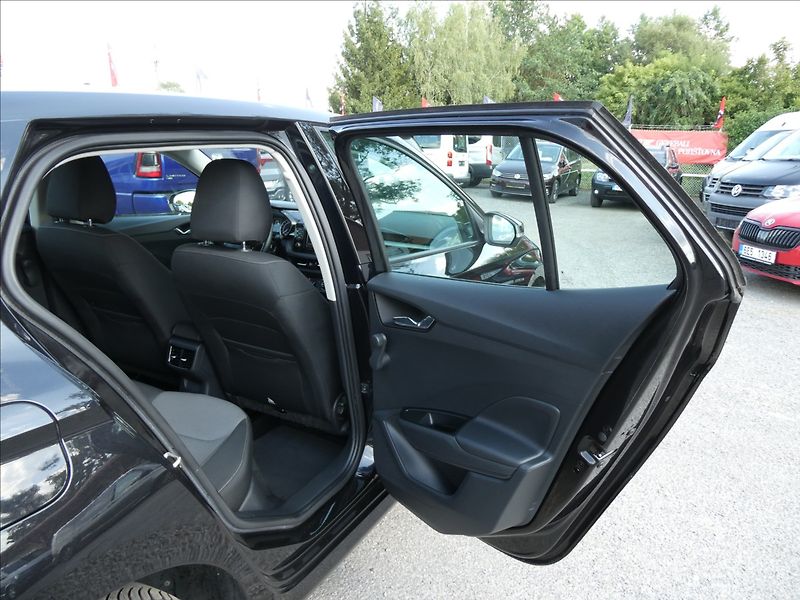 Škoda Fabia 1,0 TSi 70kW závěs,tempomat - fotka 26 z 38