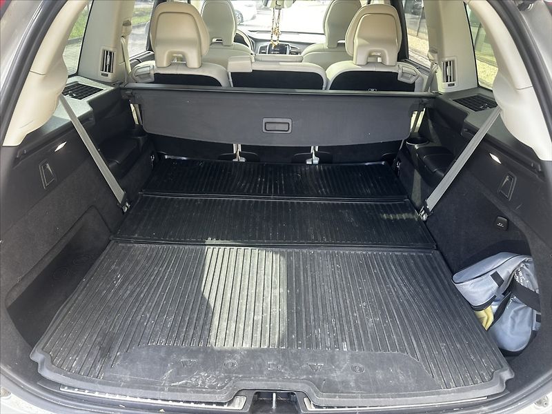Volvo XC90 2,0 - fotka 20 z 21