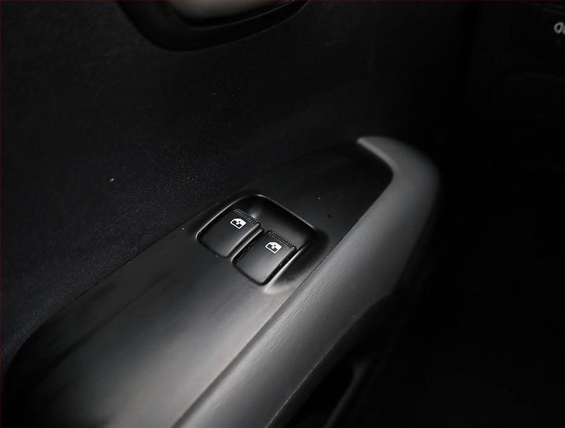 Hyundai i10 (2008) 1.1, po STK, jezdí výborně - fotka 10 z 12