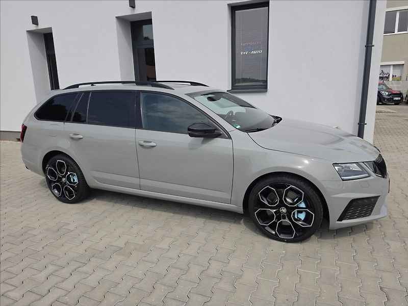 Škoda Octavia III 2,0 TSi 180KW RS Panorama - fotka 5 z 44