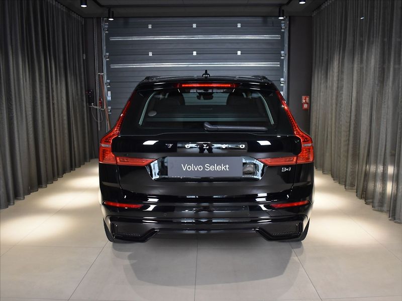 Volvo XC60 2,0 B4 AWD PLUS tažné,Bezklíč - fotka 6 z 24