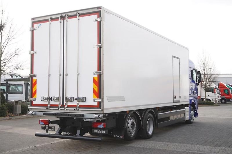 MAN TGX (2024) 26.400 6x2 chlaďák EURO 6 - fotka 4 z 22