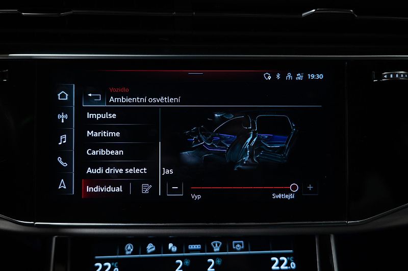 Audi Q7 (2022) S-LINE 55TFSI 250KW 4X4 VZDUCH - fotka 36 z 45