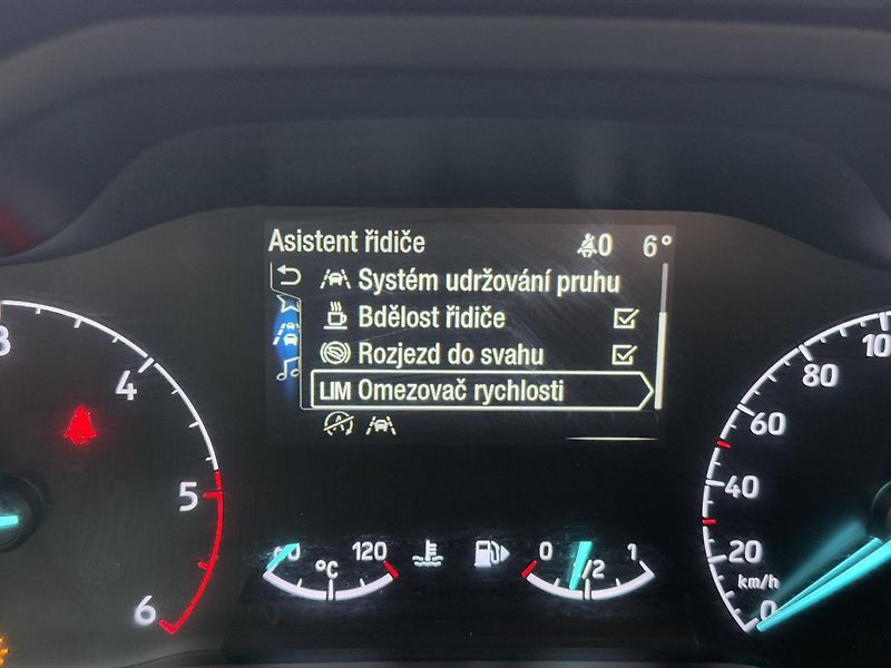 Ford Tourneo Connect (2019) 1,5-PANORAM-TAŽNÉ-VYHŘ.SEDAČKY - fotka 49 z 53