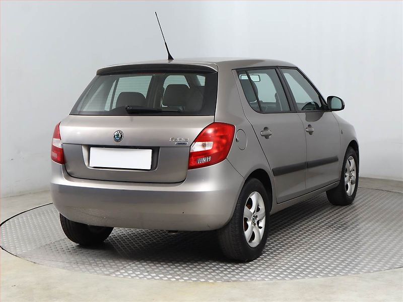 Škoda Fabia (2008) 1.2, po STK, jezdí skvěle - fotka 5 z 11