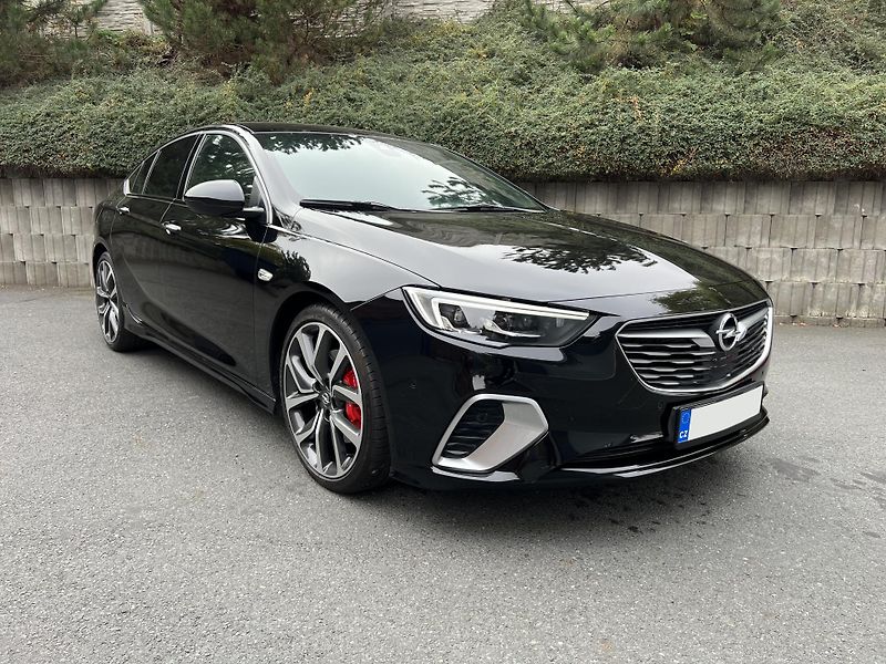 Opel Insignia Grand Sport GSI 2.0CDTI 154kW - fotka 3 z 26