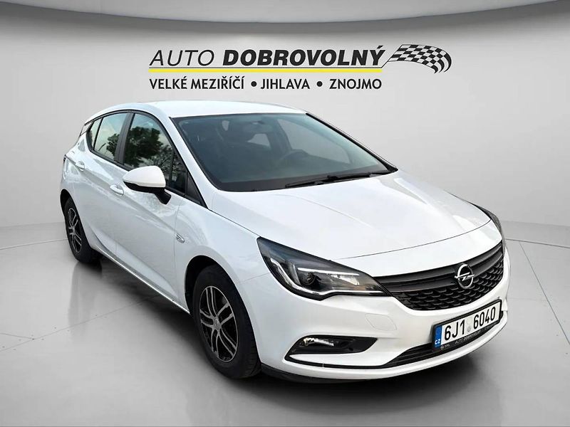 Opel Astra Edition HB 1.4i MT6 (74kW/100k - fotka 11 z 24