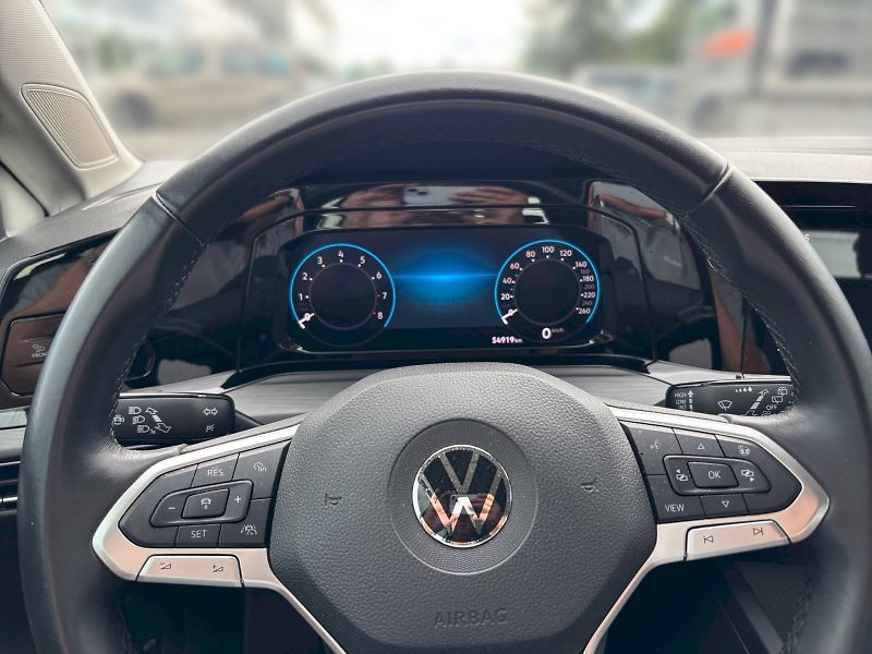 Volkswagen Golf (2022) VARIANT STYLE 1,5 TSI 6G - fotka 13 z 28