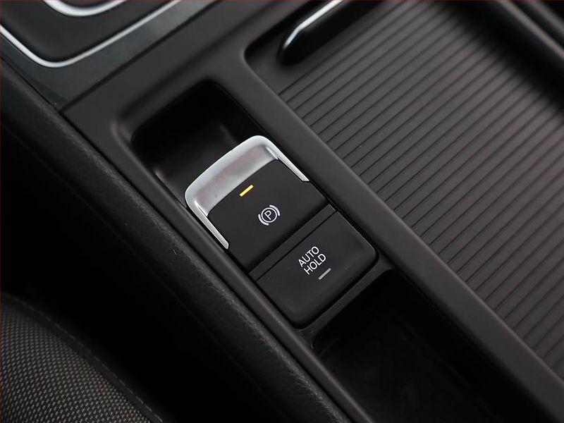 Volkswagen Golf (2018) R-Line 1.6 TDI, Automat, Kůže - fotka 22 z 22