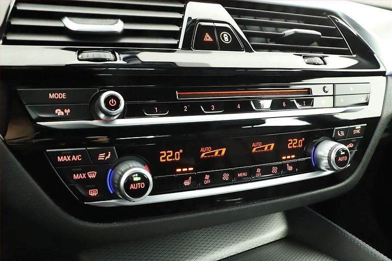 BMW Řada 6 (2018) 630d xDrive GT - fotka 17 z 21