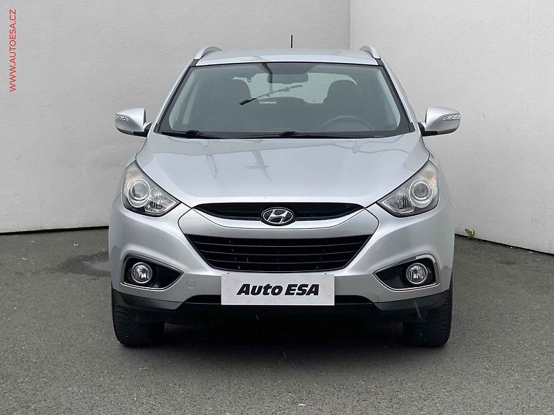 Hyundai ix35 (2013) 1.6 GDi, ČR, AC, tempo, park - fotka 2 z 16