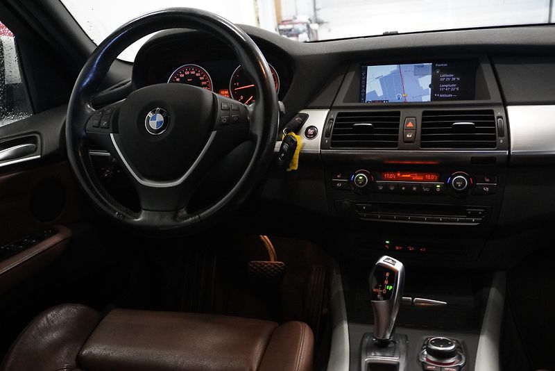BMW X5 3.0d XDRIVE AUTOMAT - fotka 22 z 30
