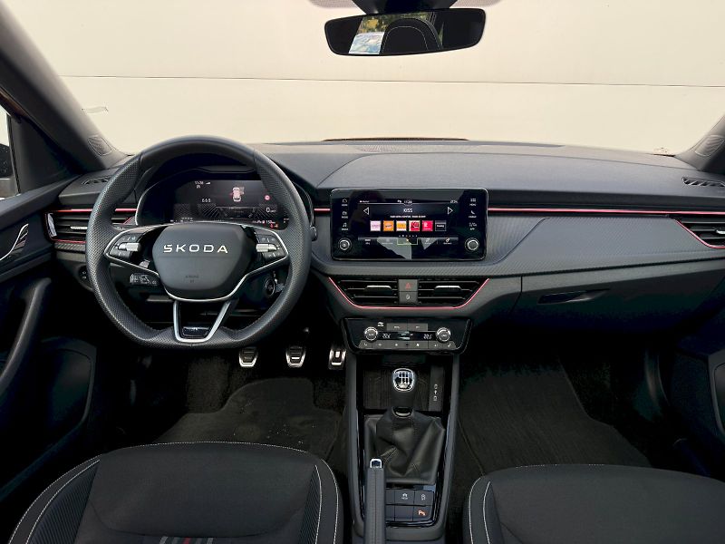 Škoda Kamiq (2025) 1.0 TSI 85 kW Monte Carlo - fotka 5 z 23