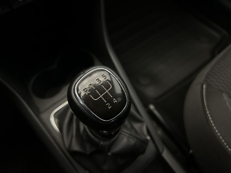 Škoda Rapid 1.2 TSi Ambition - fotka 10 z 21