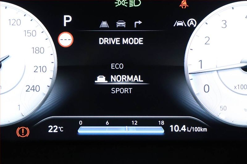 Hyundai i30 (2025) 1.5 T-GDI MHEV 48V, N- Line - fotka 14 z 20
