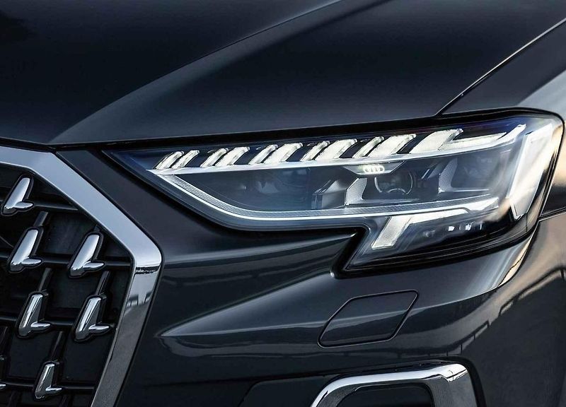 Audi A8 L budeme vídat třeba v diplomatických čtvrtích