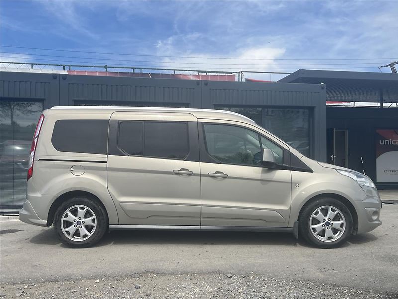 Ford Tourneo Connect 1,5 TDCi - fotka 4 z 19