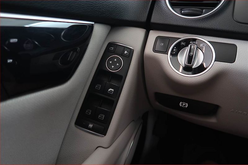 Mercedes-Benz Třídy C (2013) C 200 CDI, Automat, Serv.kniha - fotka 17 z 17