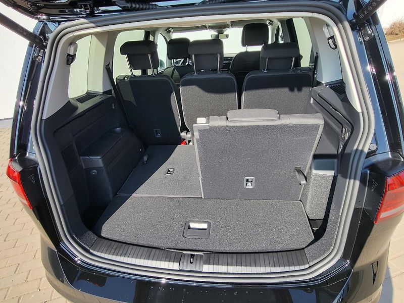Volkswagen Touran (2026) People 2,0 TDI 110kW - fotka 23 z 28