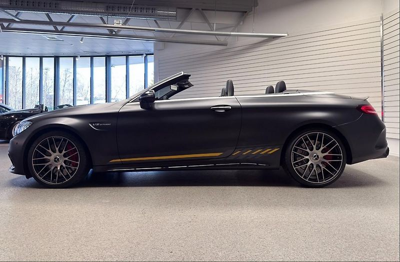 Mercedes-Benz Třídy C 63S AMG V8 Cab Final Edition - fotka 5 z 34